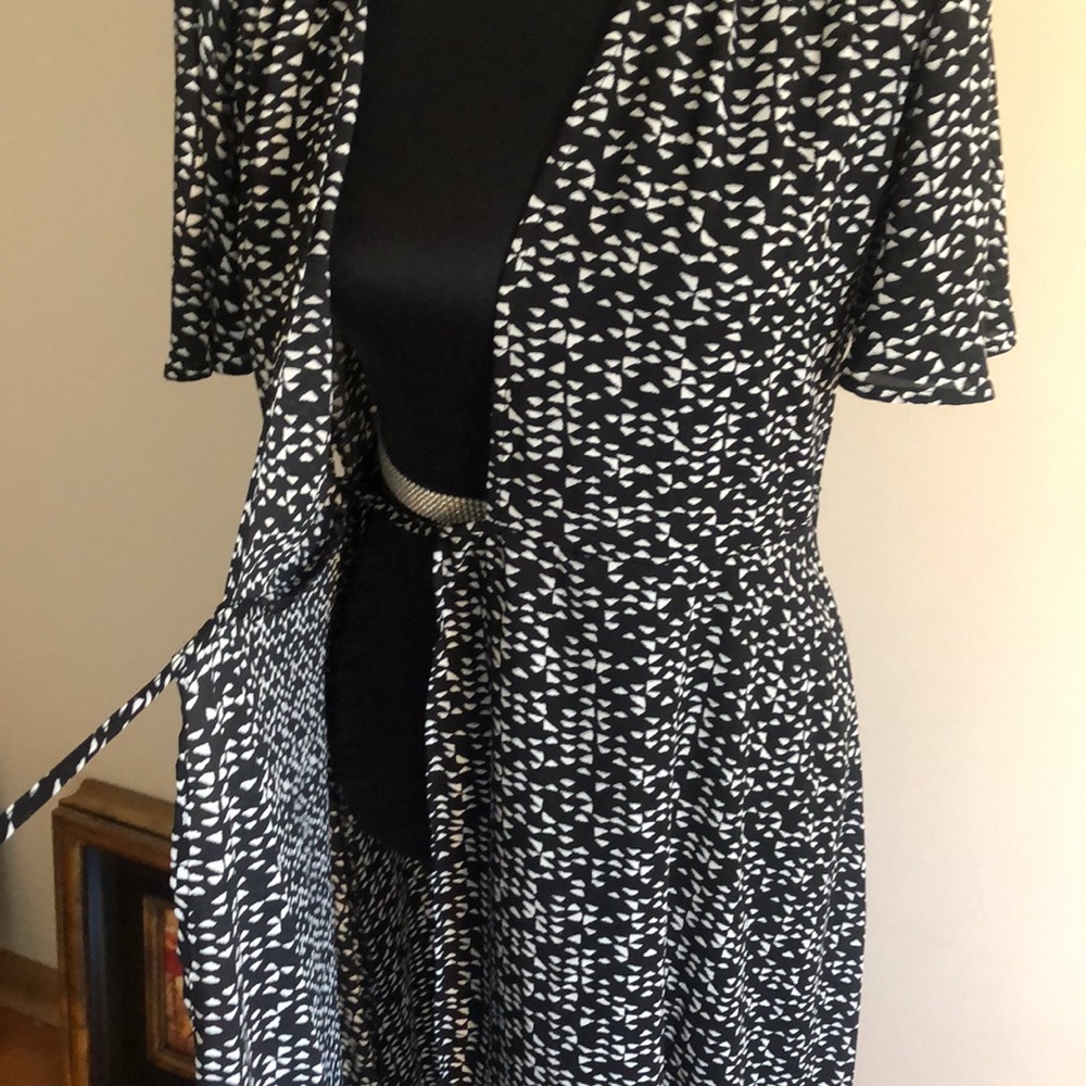 Allison Joy Wrap Dress - Picture 9 of 13